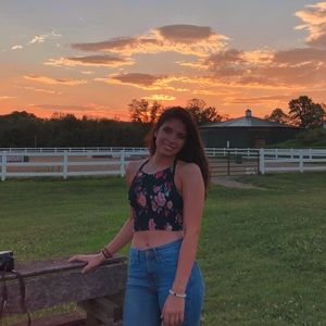 Meet your Posher, Alexandra